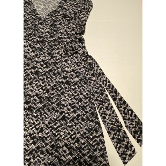 Apt 9 Gray Blk Multicolor Print Stretch Career Faux Wrap Knee MIDI Dress Large - Picture 8 of 14